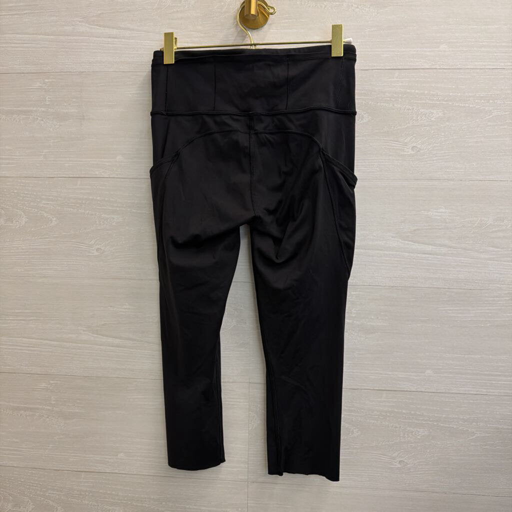 Lululemon Black Cropped Leggings 6