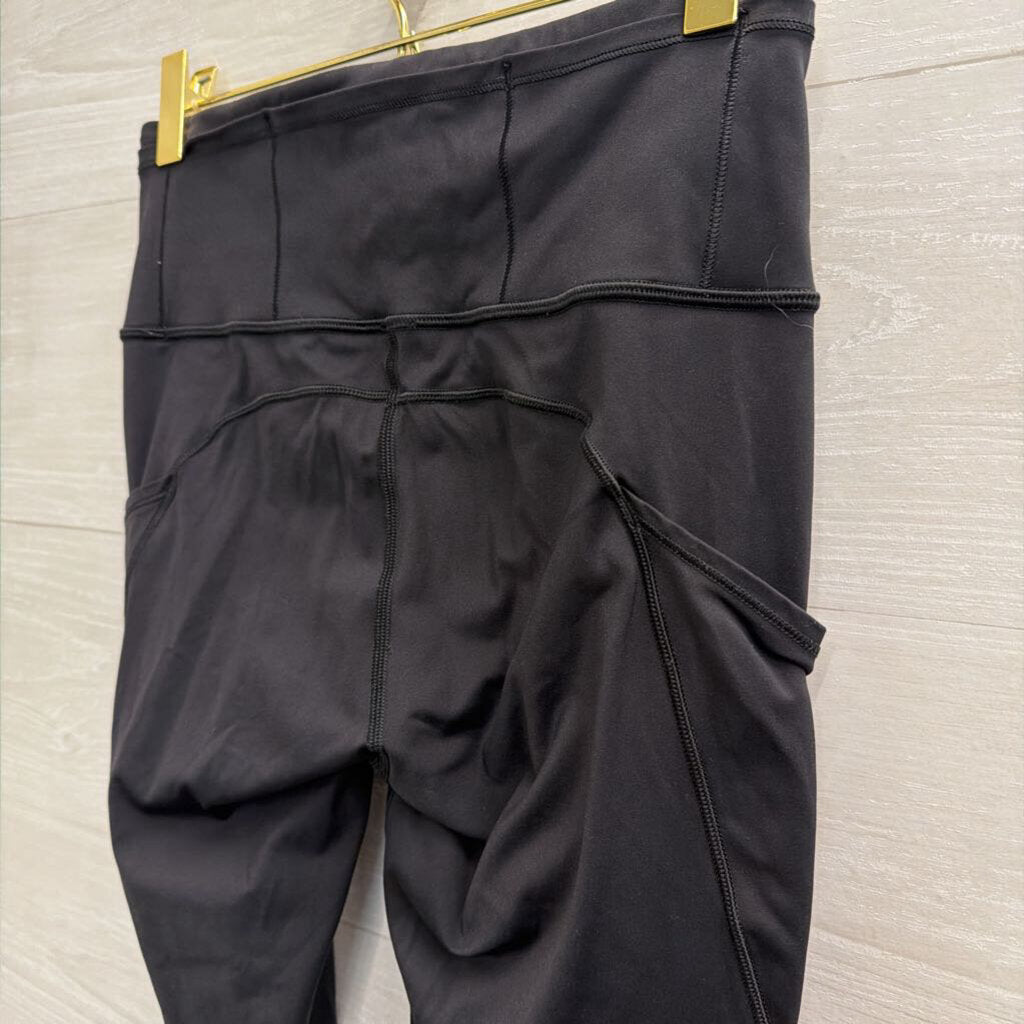 Lululemon Black Cropped Leggings 6