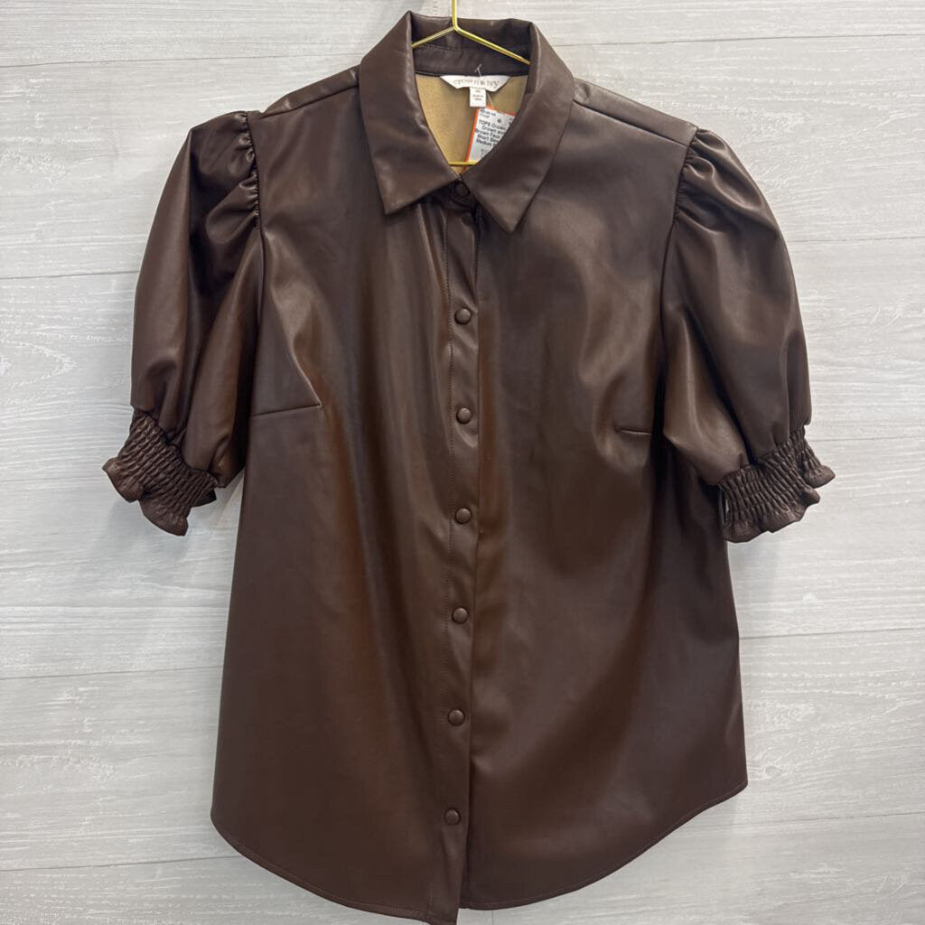 Crown and Ivy Brown Faux Leather Short Sleeve Top Medium
