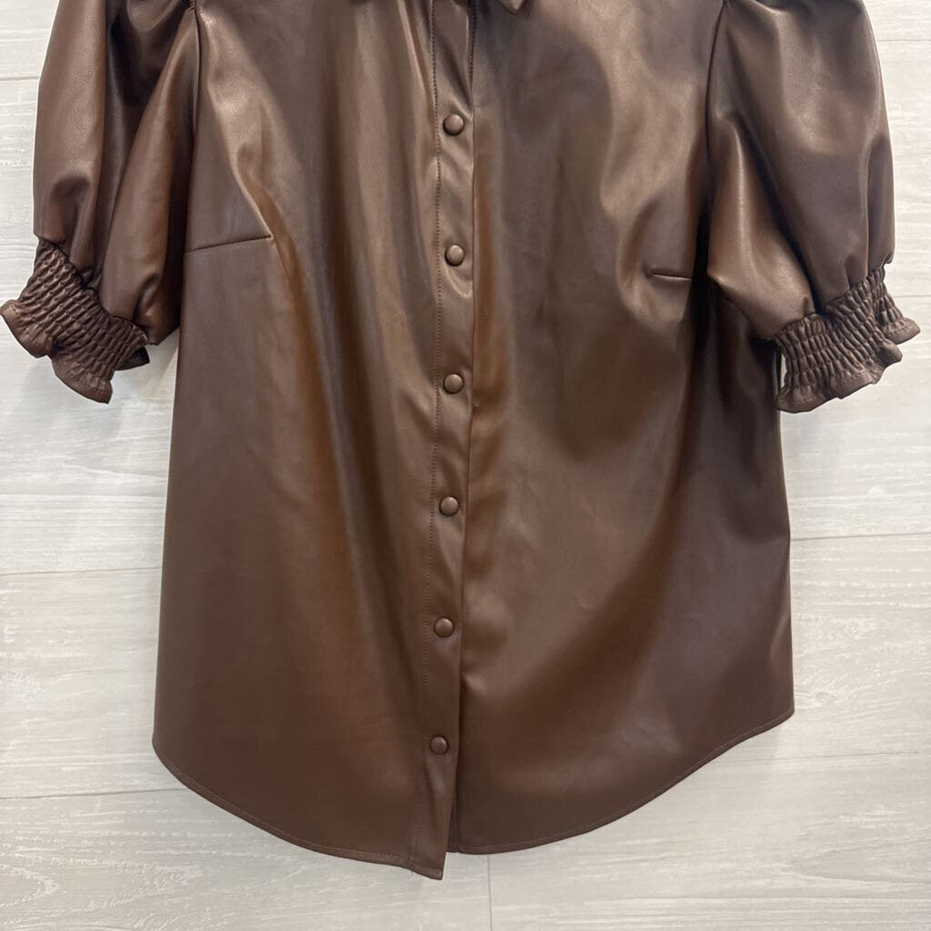 Crown and Ivy Brown Faux Leather Short Sleeve Top Medium