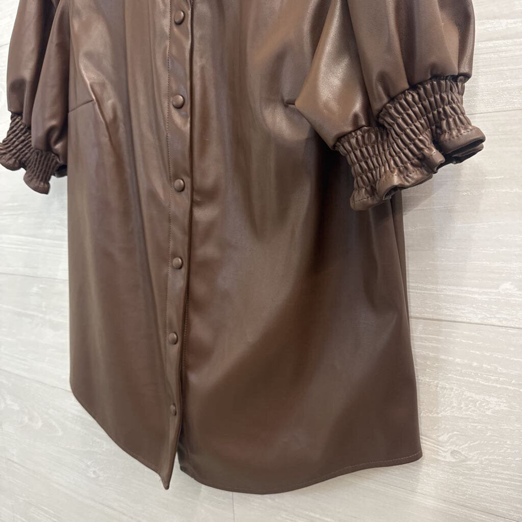 Crown and Ivy Brown Faux Leather Short Sleeve Top Medium