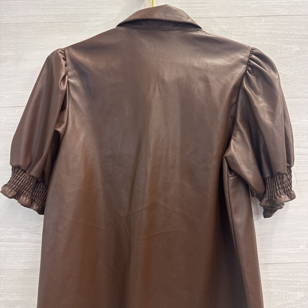 Crown and Ivy Brown Faux Leather Short Sleeve Top Medium