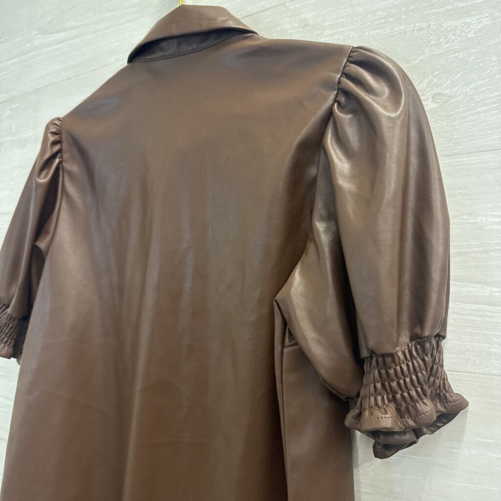 Crown and Ivy Brown Faux Leather Short Sleeve Top Medium