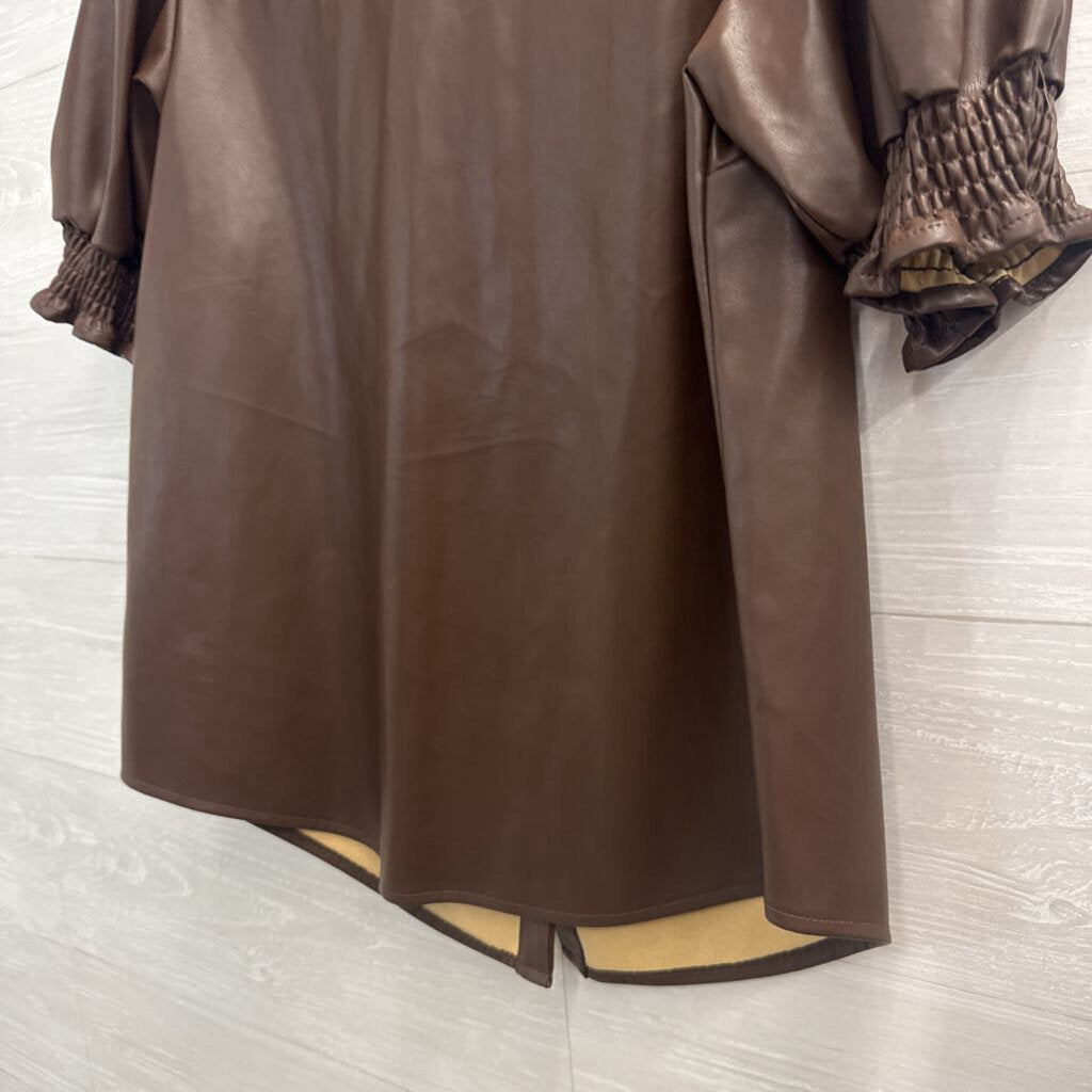 Crown and Ivy Brown Faux Leather Short Sleeve Top Medium