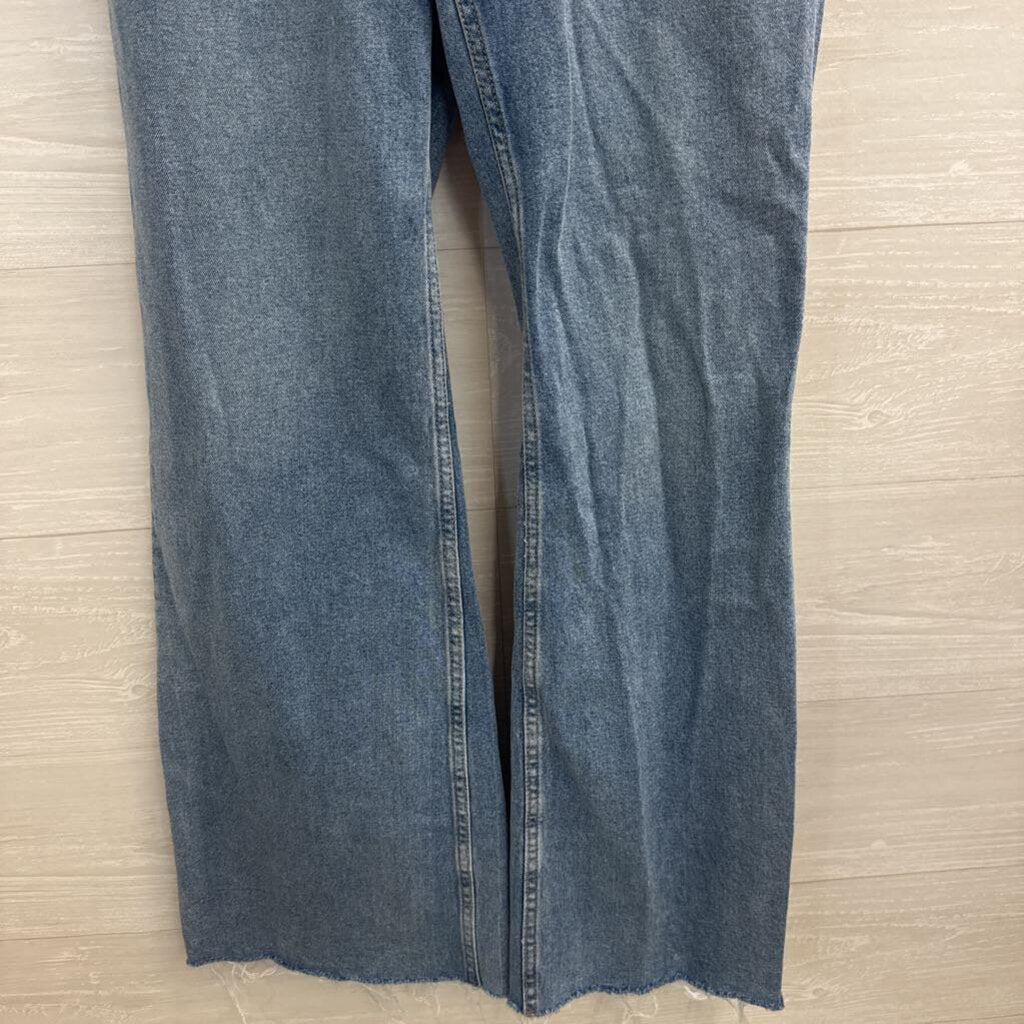 Calvin Klein Medium Wash Straight Leg Jeans 31