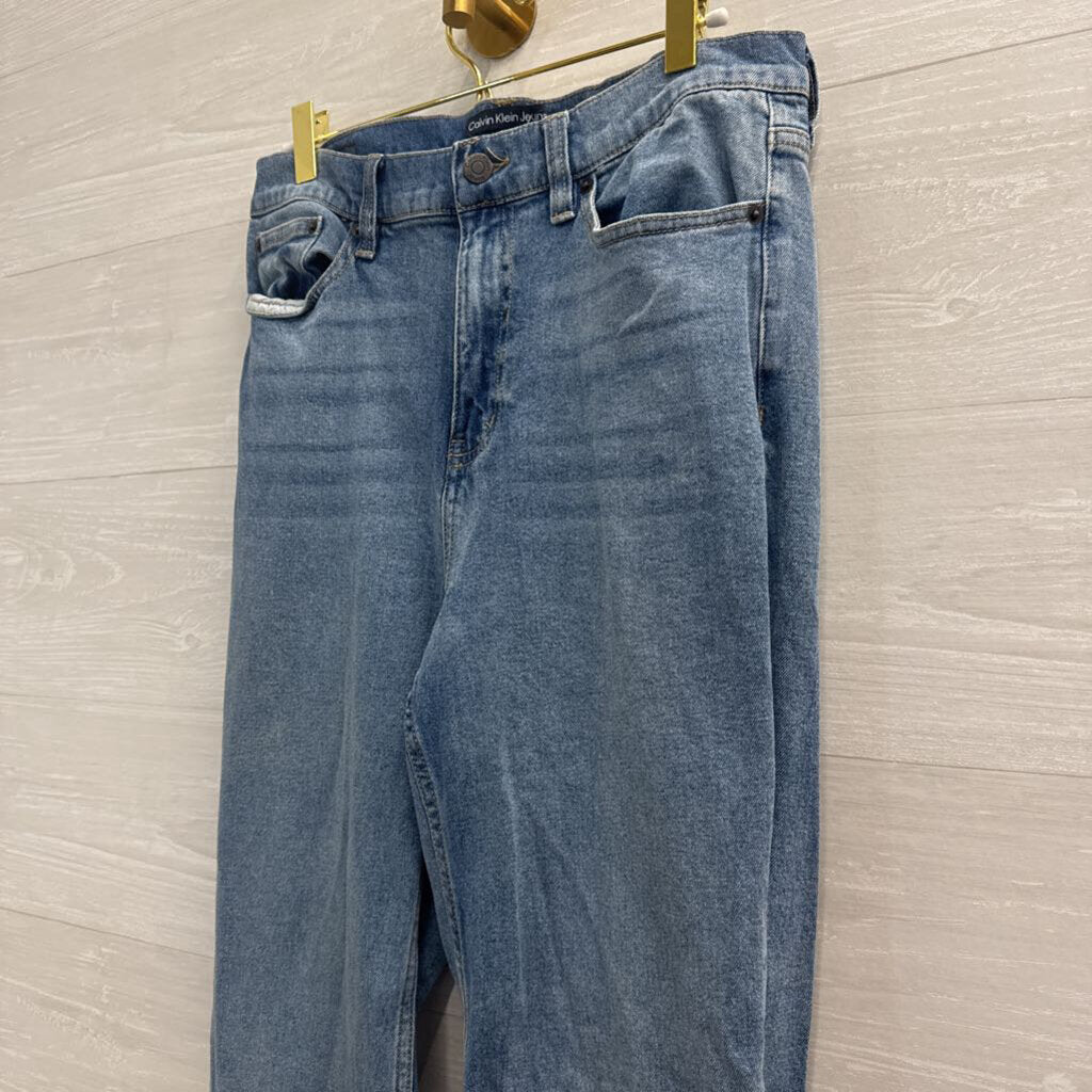 Calvin Klein Medium Wash Straight Leg Jeans 31