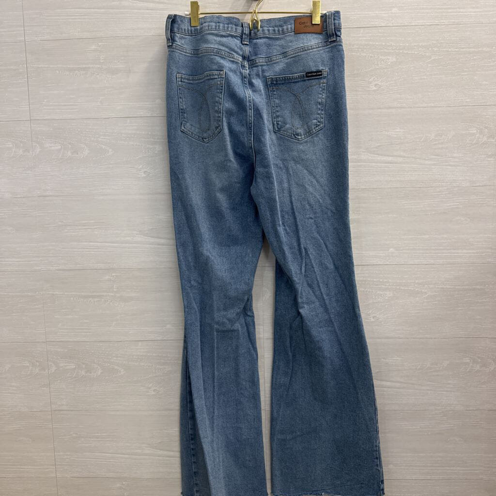 Calvin Klein Medium Wash Straight Leg Jeans 31