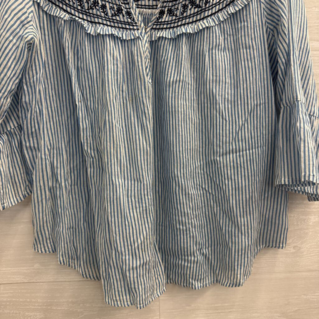Abercrombie and Fitch White/ Blue Striped Embroidered Long Sleeve Top Small
