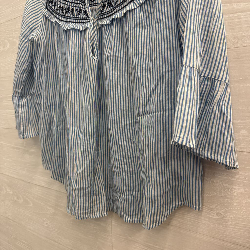 Abercrombie and Fitch White/ Blue Striped Embroidered Long Sleeve Top Small
