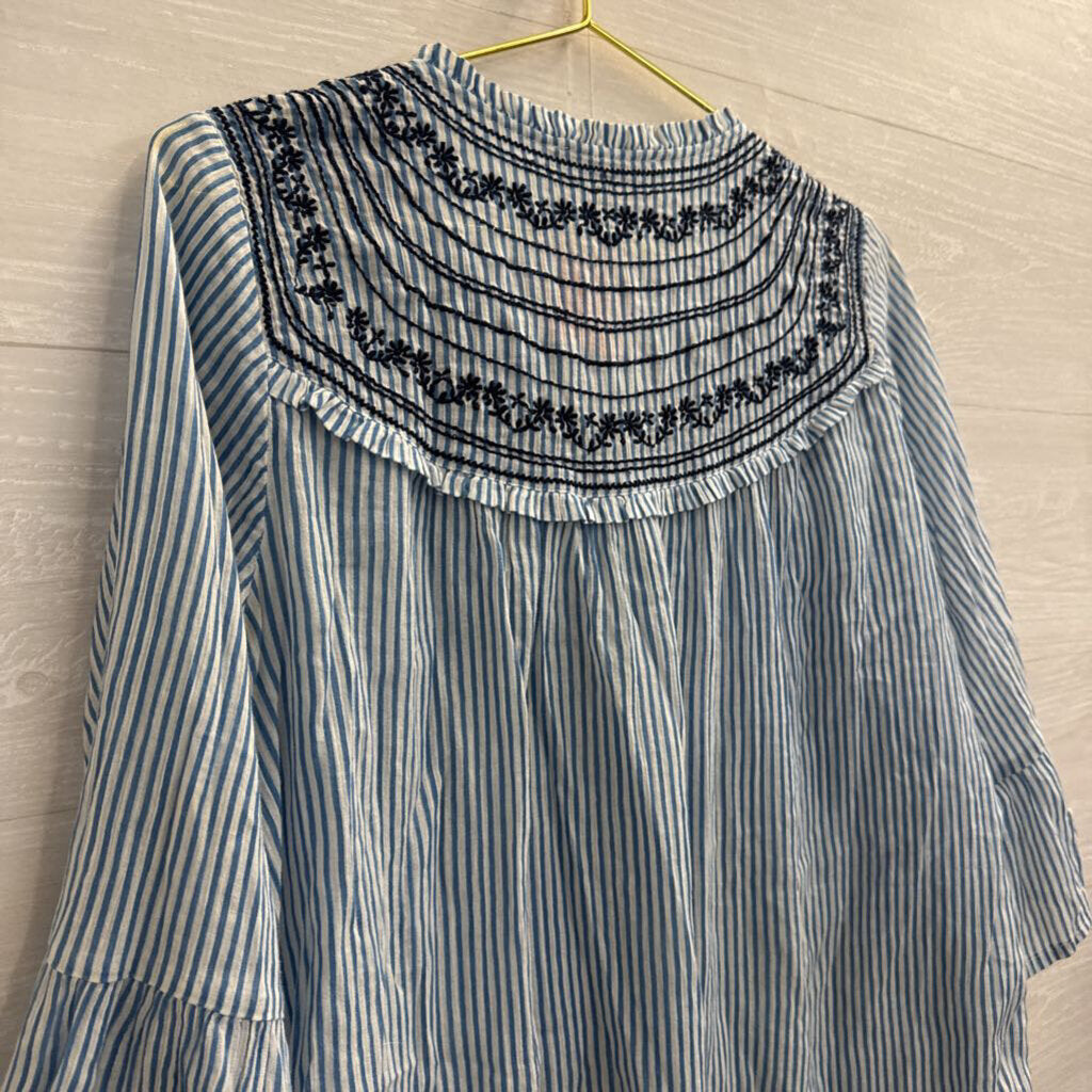 Abercrombie and Fitch White/ Blue Striped Embroidered Long Sleeve Top Small