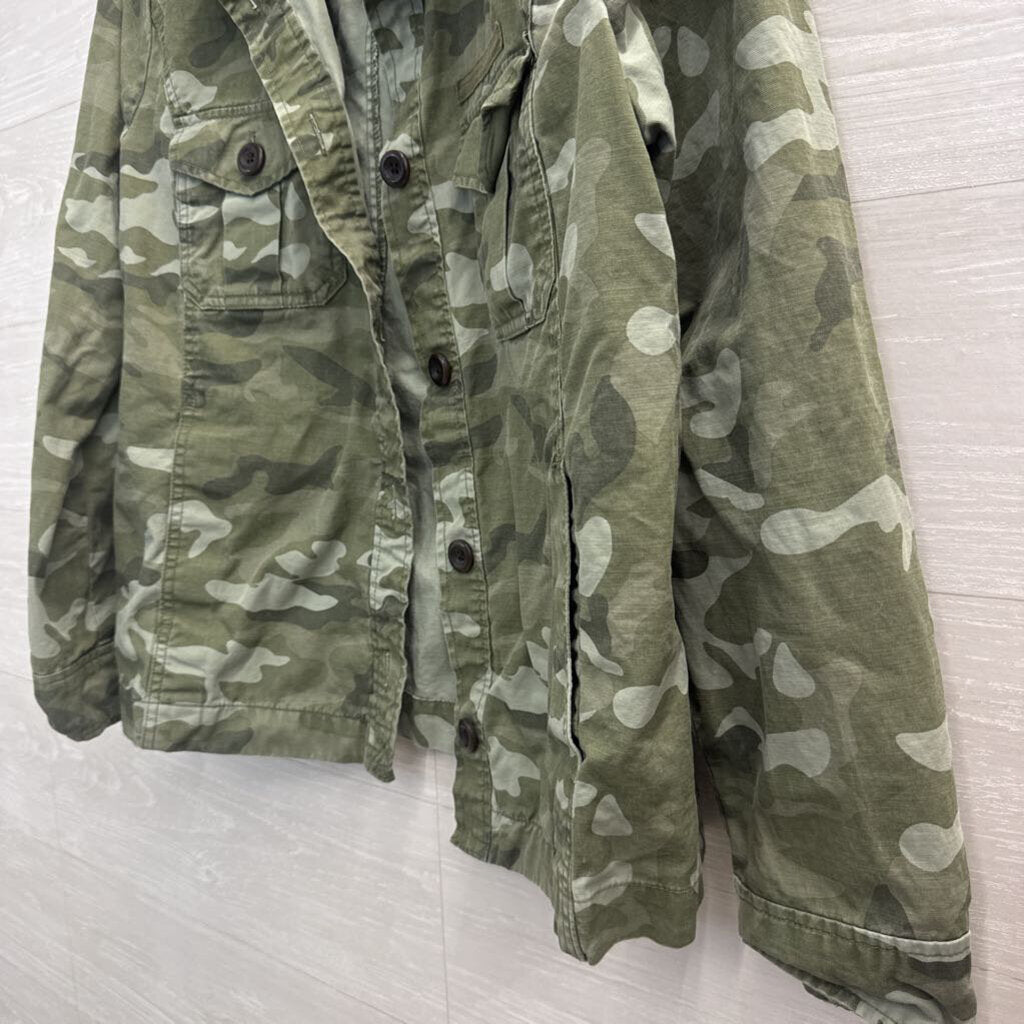 Gap Green Camo Print Shacket Large