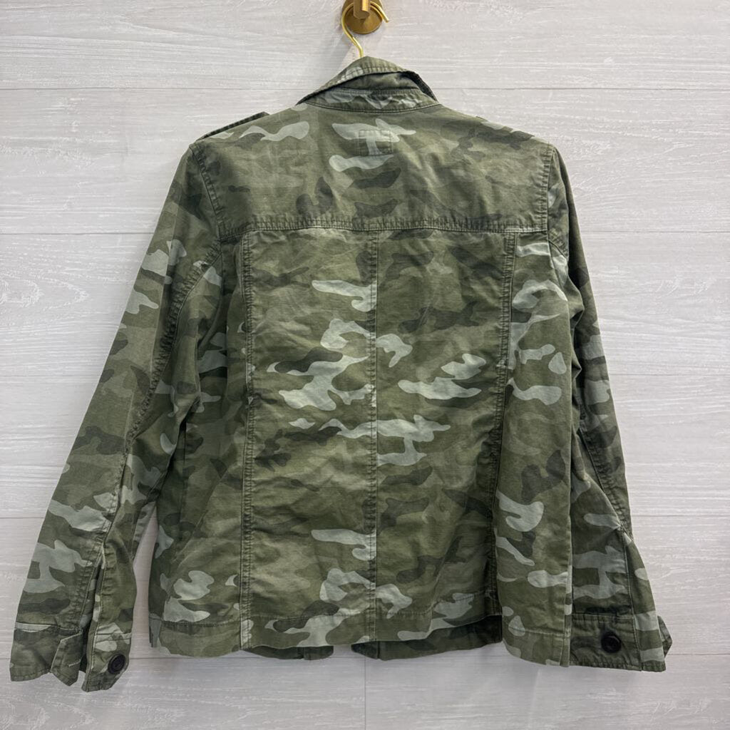 Gap Green Camo Print Shacket Large
