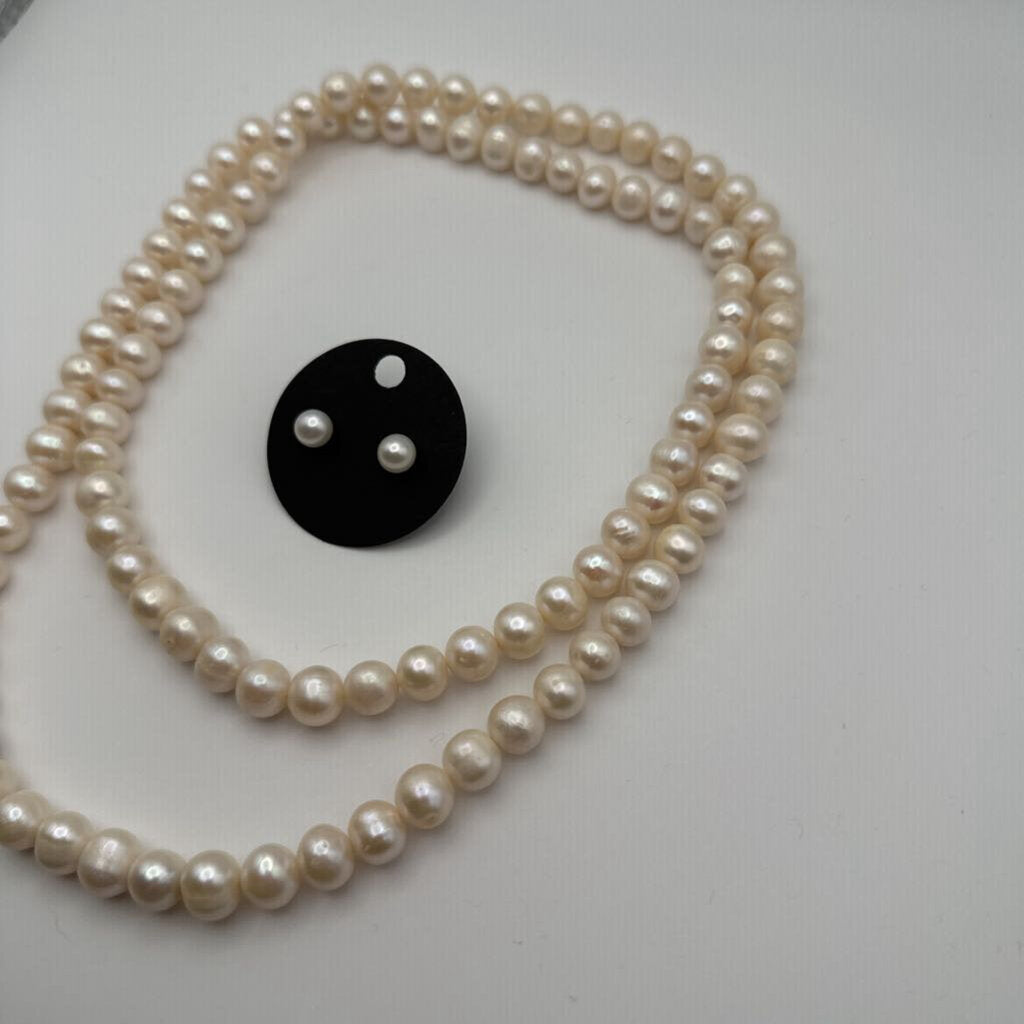 R.H. Macy & Co Freshwater Pearl Strand and Stud Earrings Set