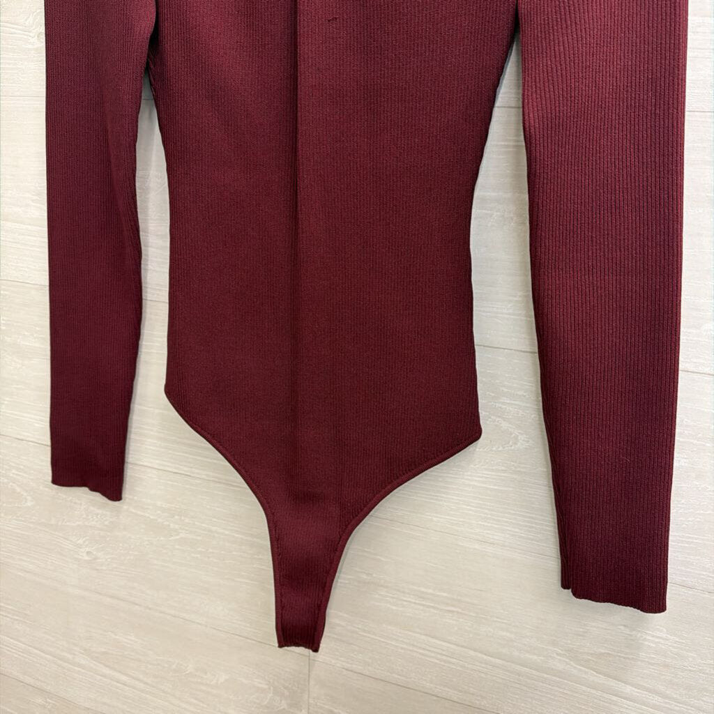 ASTR Burgundy Ribbed Long Sleeve Bodysuit Large