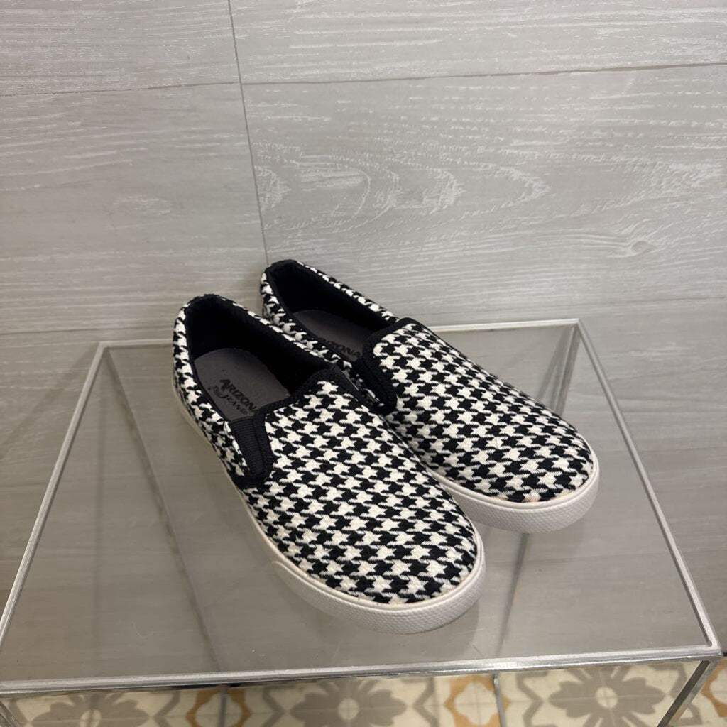 Arizona Jeans Black/ White Houdstooth Slip On Shoes 6