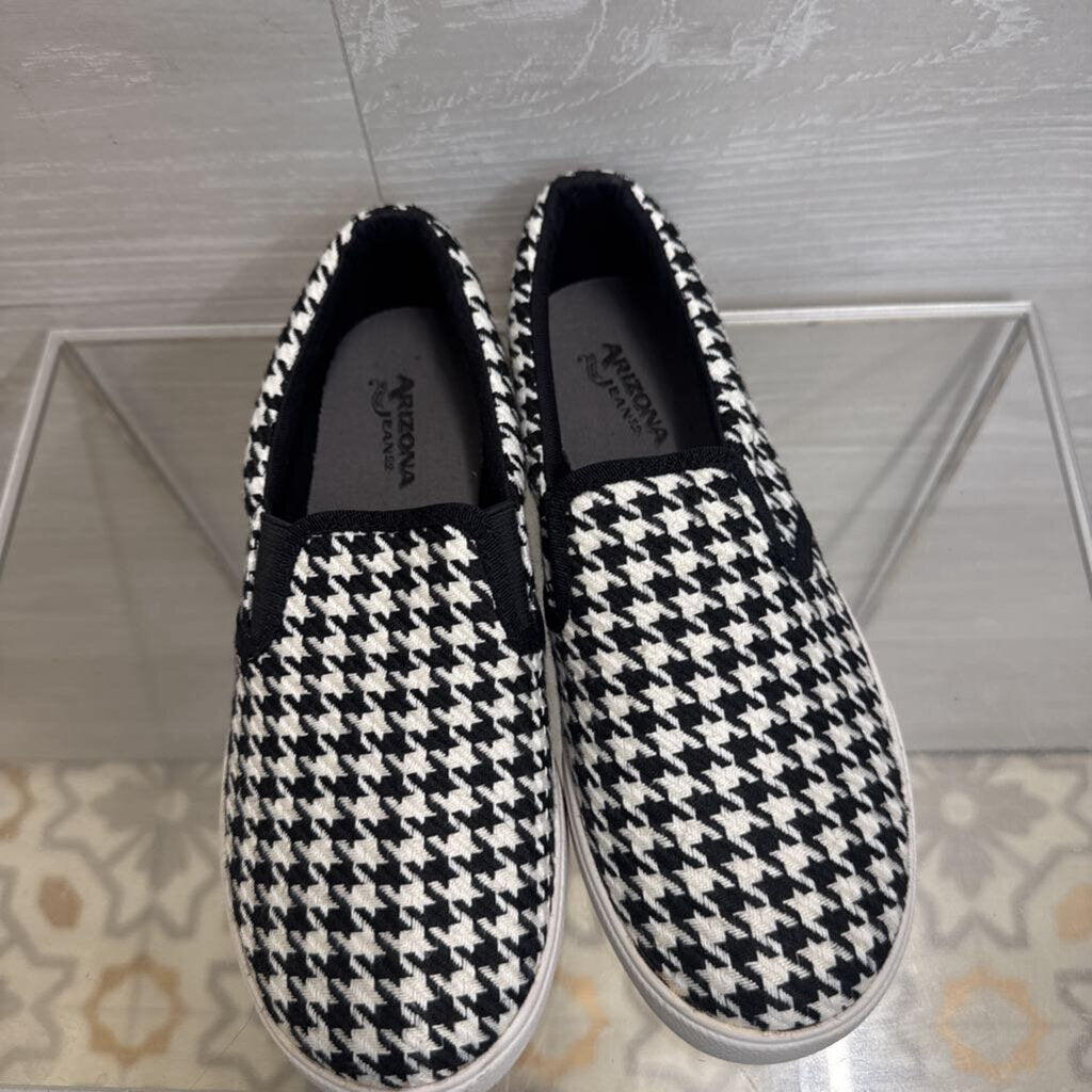 Arizona Jeans Black/ White Houdstooth Slip On Shoes 6