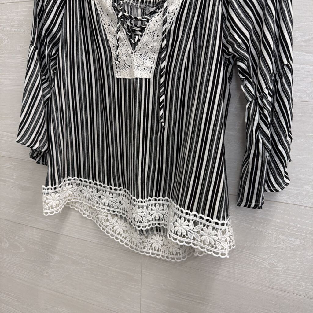 Crave Fame Black/ White Striped Long Sleeve Top Medium
