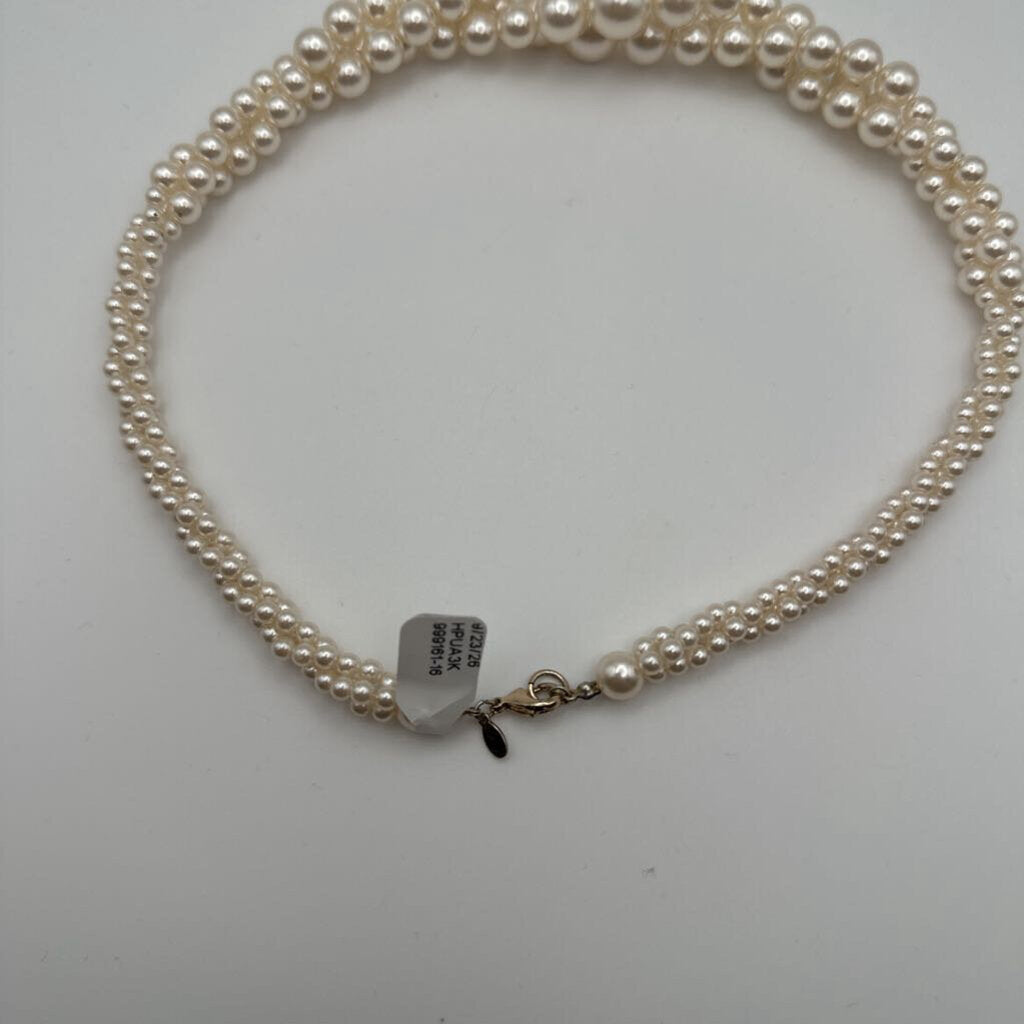 Twisted Faux Pearl Necklace