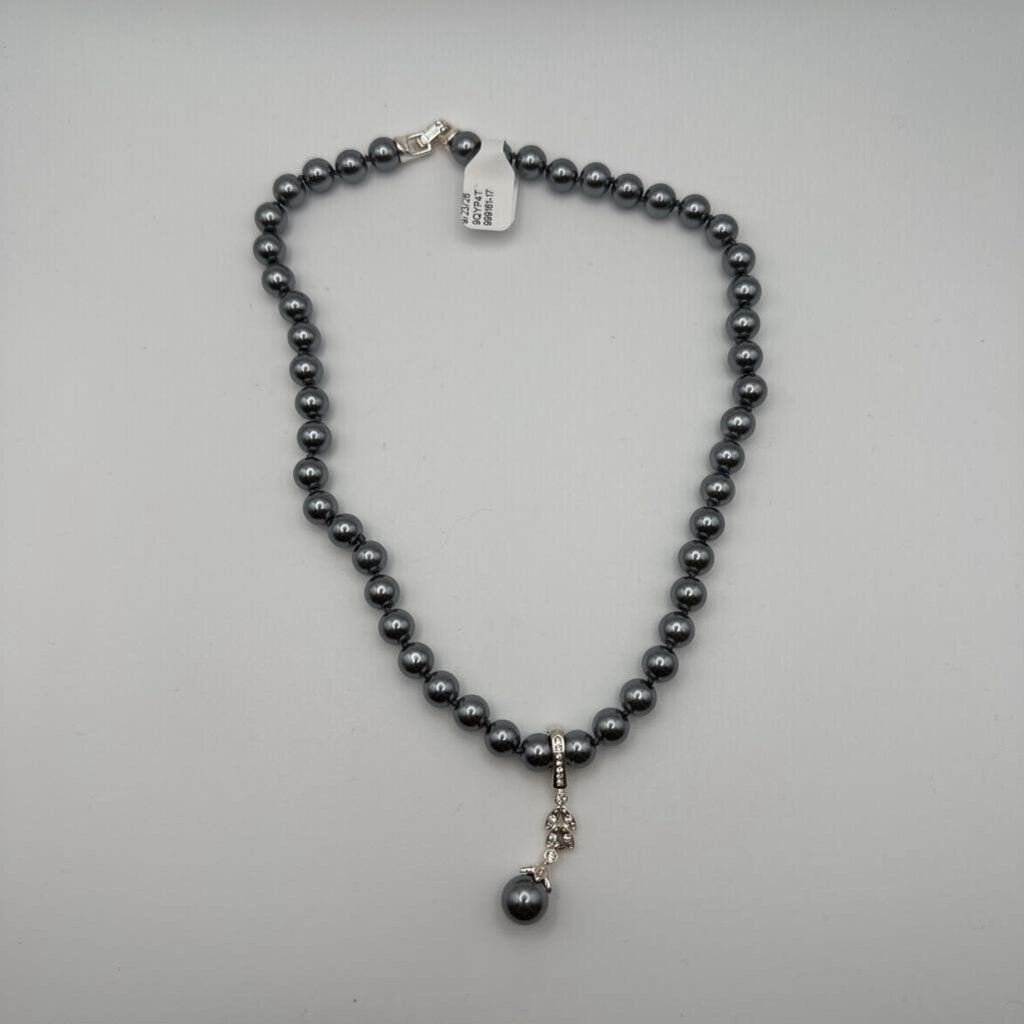 Grey Pearl Pendant Necklace