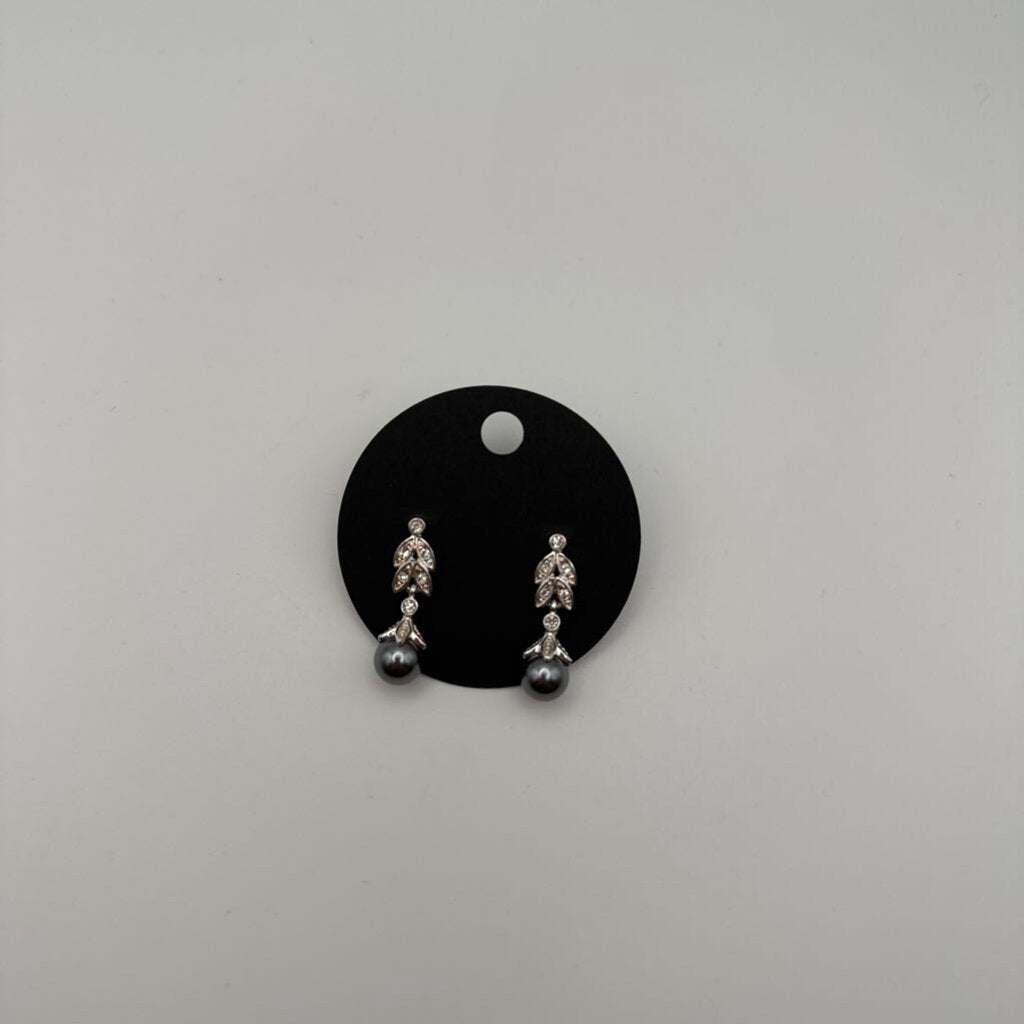 Silver/ Grey Pearl Drop Earrings