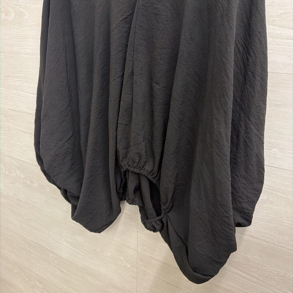 Bucket List Black V Neck Boxy Top Medium/ Large