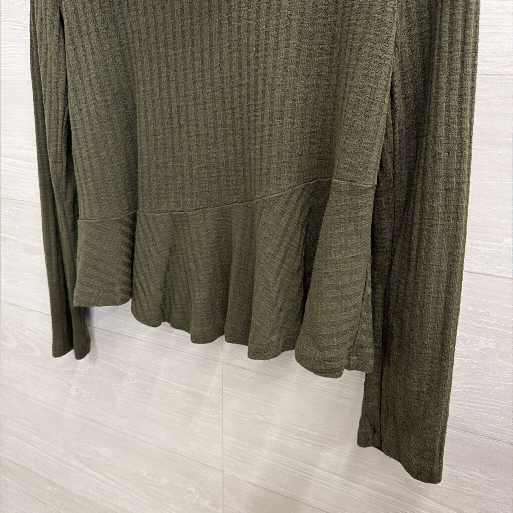 Maeve Green Ribbed Ruffle Hem Turtleneck Top Large