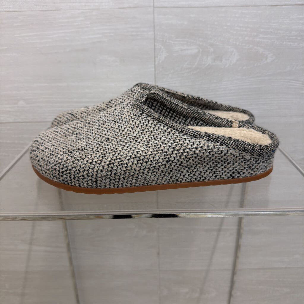 Rothy's Black/ White Textured Knit The Cozy Clogs 9
