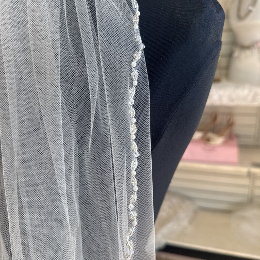 Light Gold Beaded Edge Veil