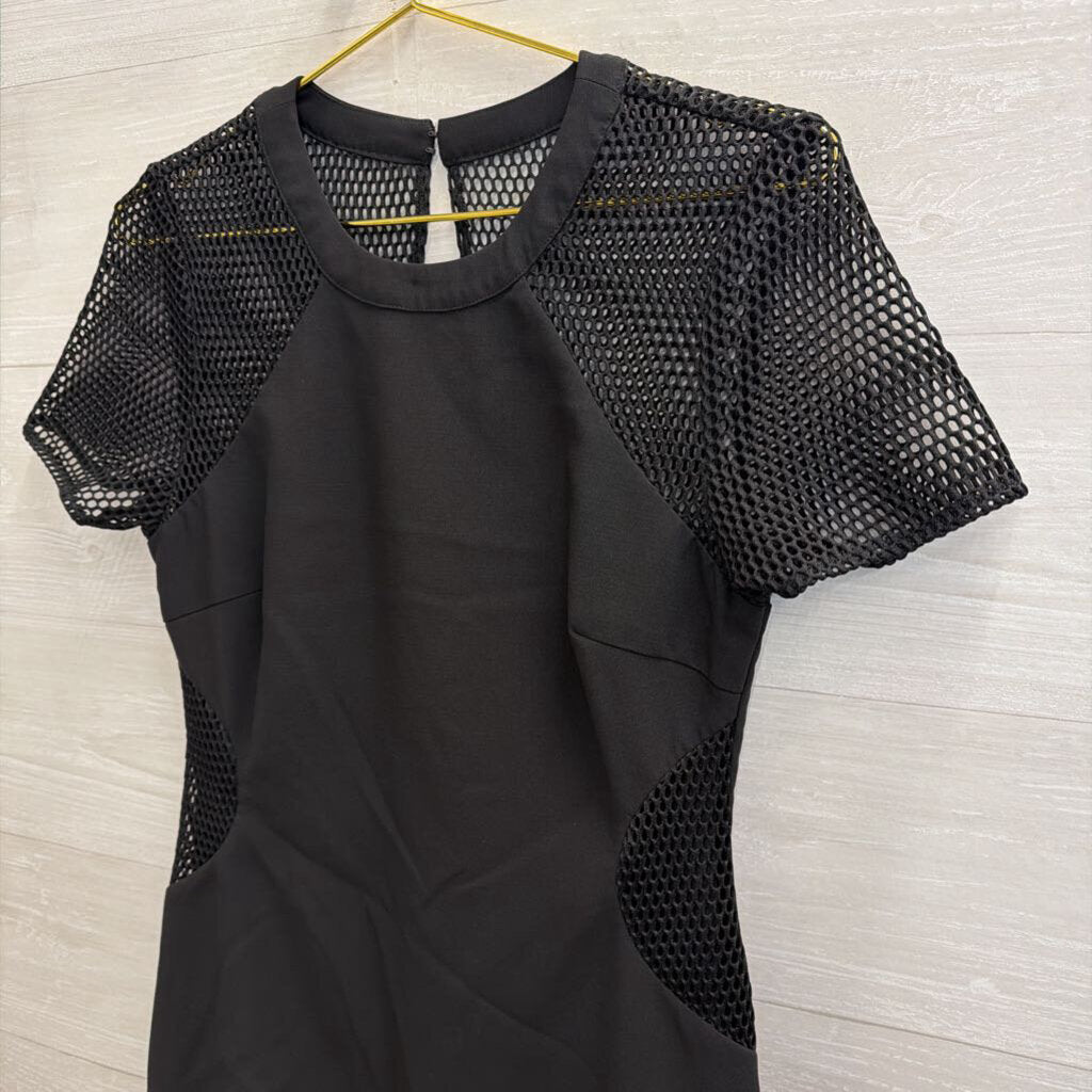Adelyn Rae Black Circle Detail Short Sleeve Ruffle Hem Dress Small