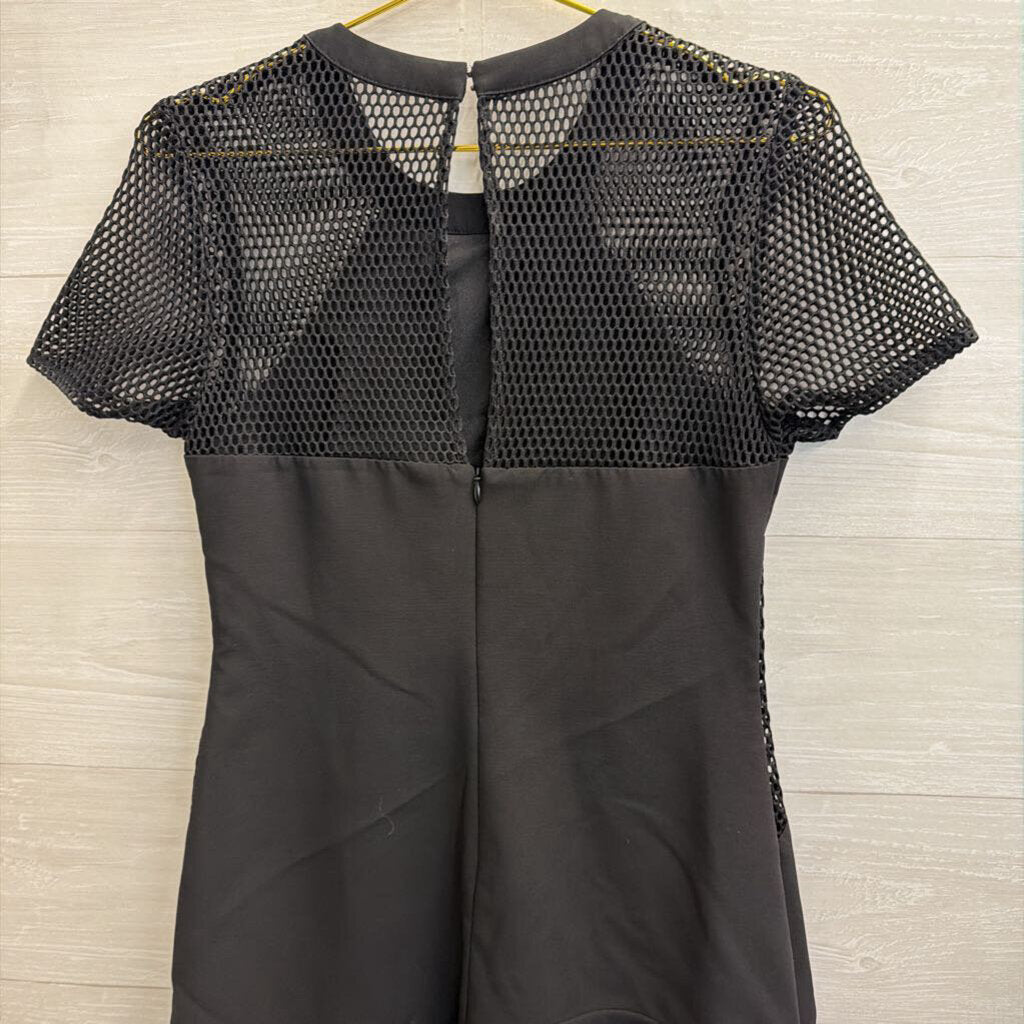 Adelyn Rae Black Circle Detail Short Sleeve Ruffle Hem Dress Small
