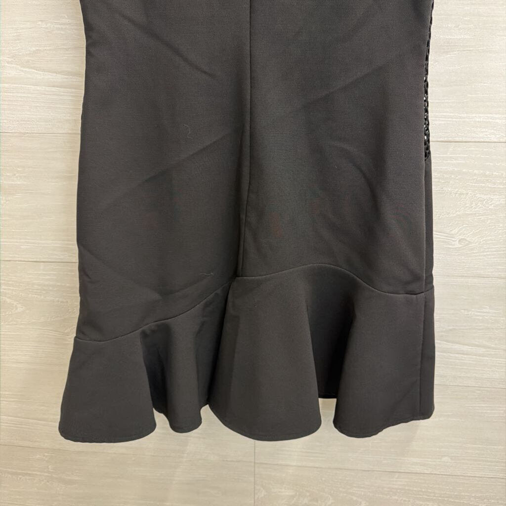 Adelyn Rae Black Circle Detail Short Sleeve Ruffle Hem Dress Small