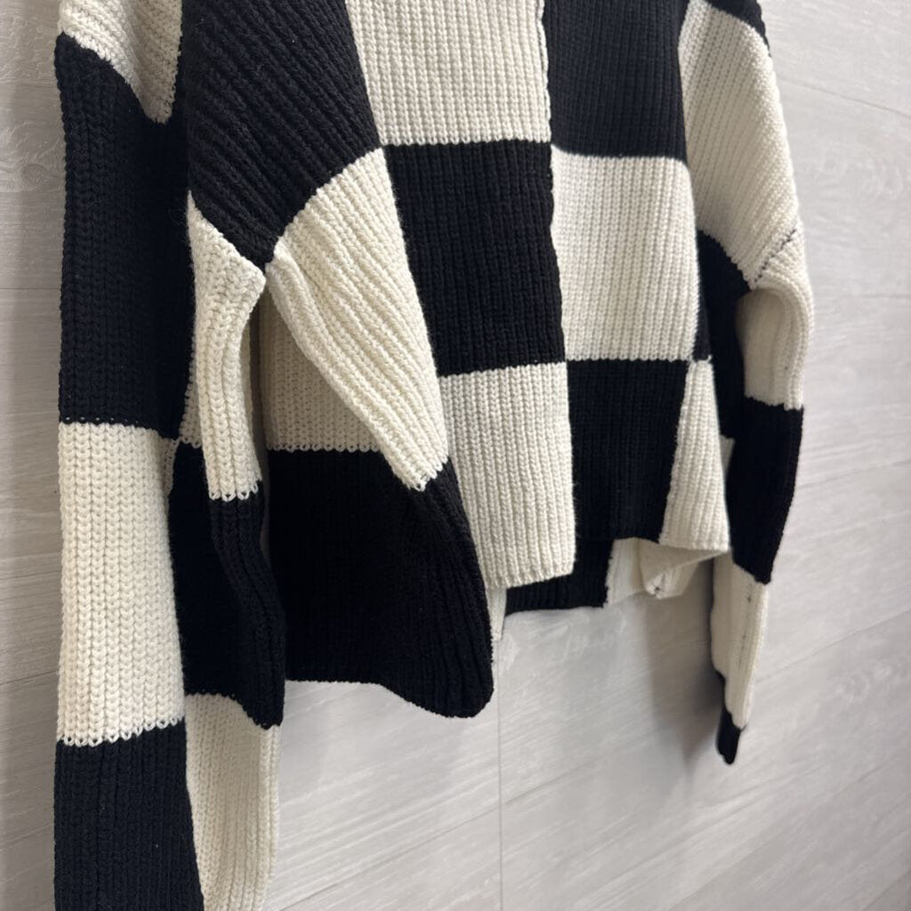 Adora Black/ White Checkered Knit Cropped Sweater Large