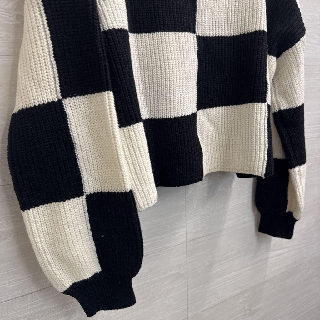 Adora Black/ White Checkered Knit Cropped Sweater Large