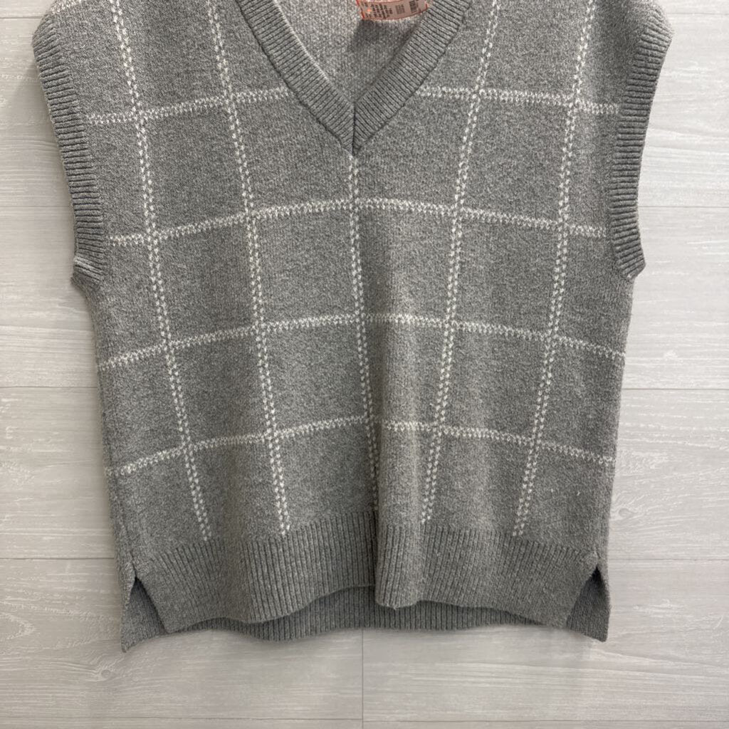 Grey/ White Knit Sleeveless Sweater Top Large