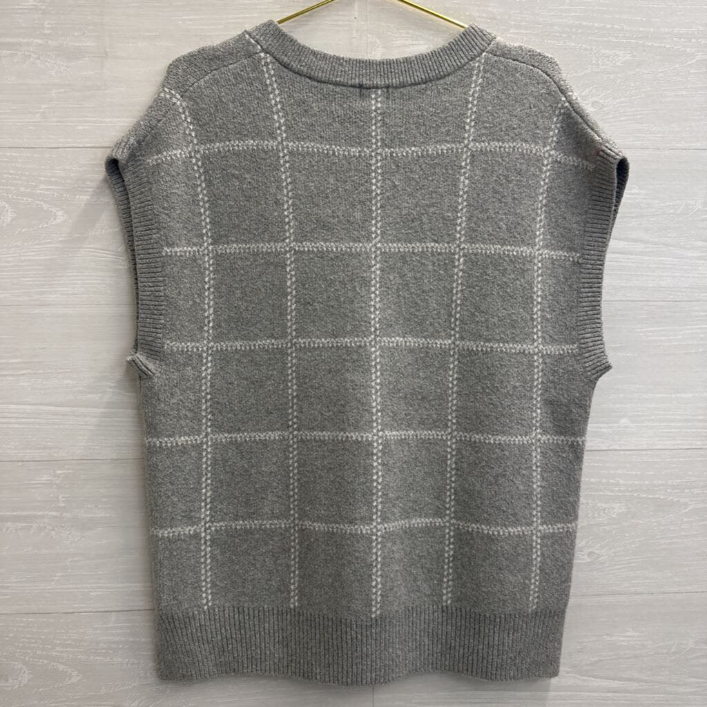 Grey/ White Knit Sleeveless Sweater Top Large