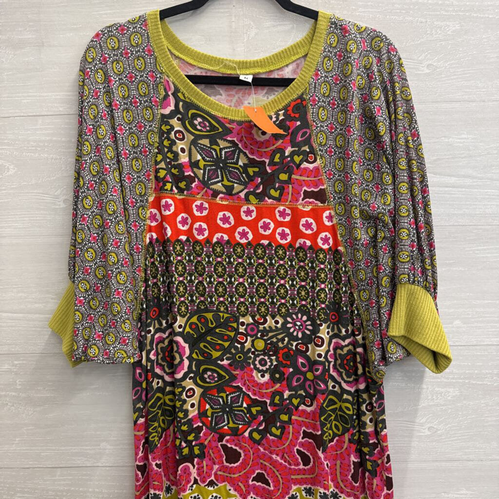 Green/ Multi Print Short Sleeve Shift Dress Medium