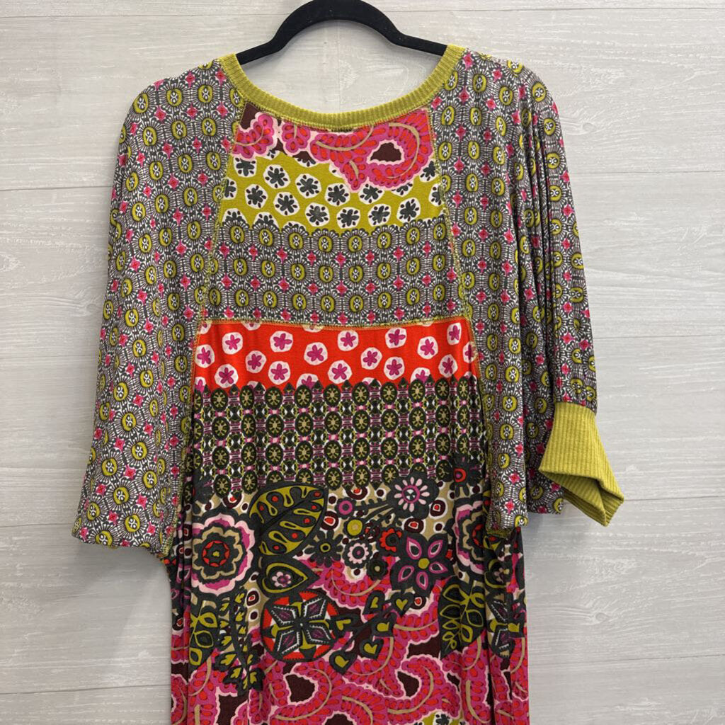 Green/ Multi Print Short Sleeve Shift Dress Medium