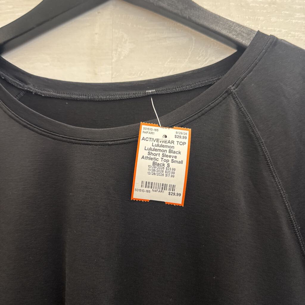 Lululemon Black Short Sleeve Athletic Top Small