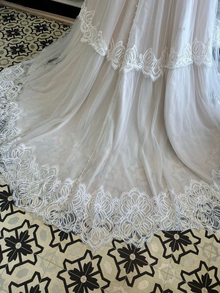 Allure Bridals Ivory/ Champagne Lace Tulle Boho Bridal Gown 14