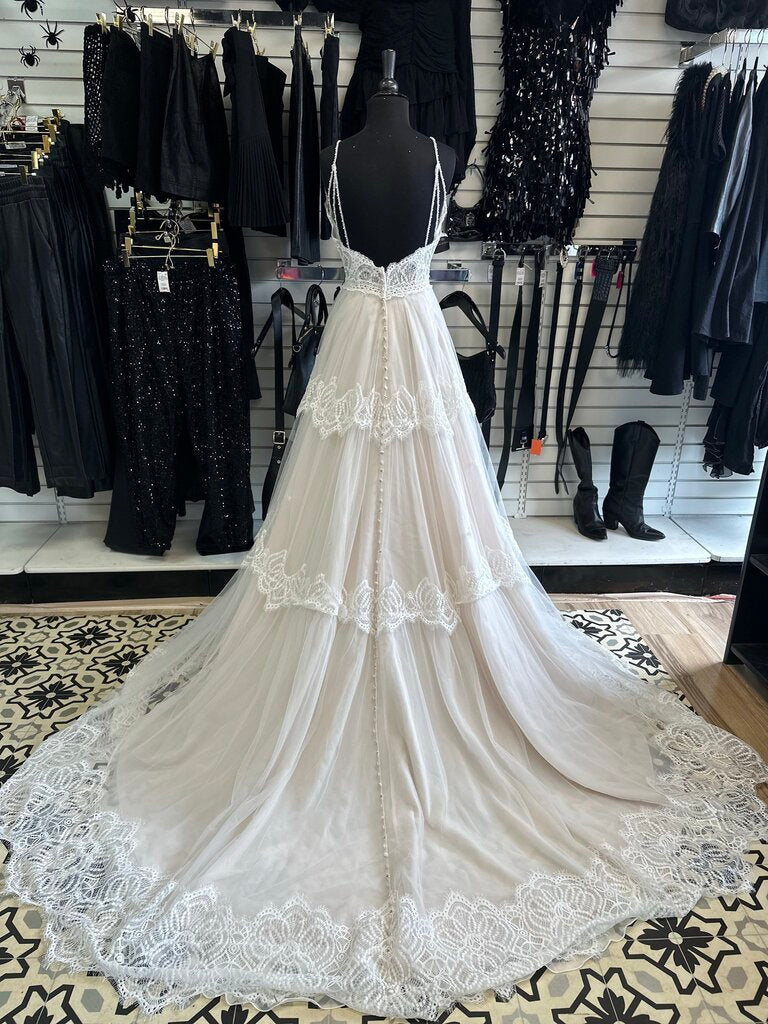 Allure Bridals Ivory/ Champagne Lace Tulle Boho Bridal Gown 14