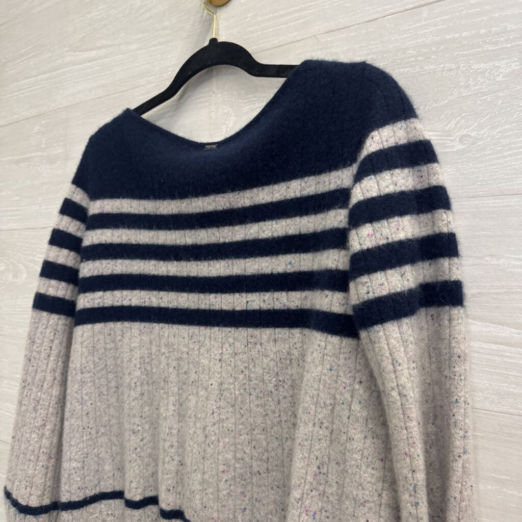 St John Grey/ Navy 100% Cashmere Cropped Sweater Extra Small