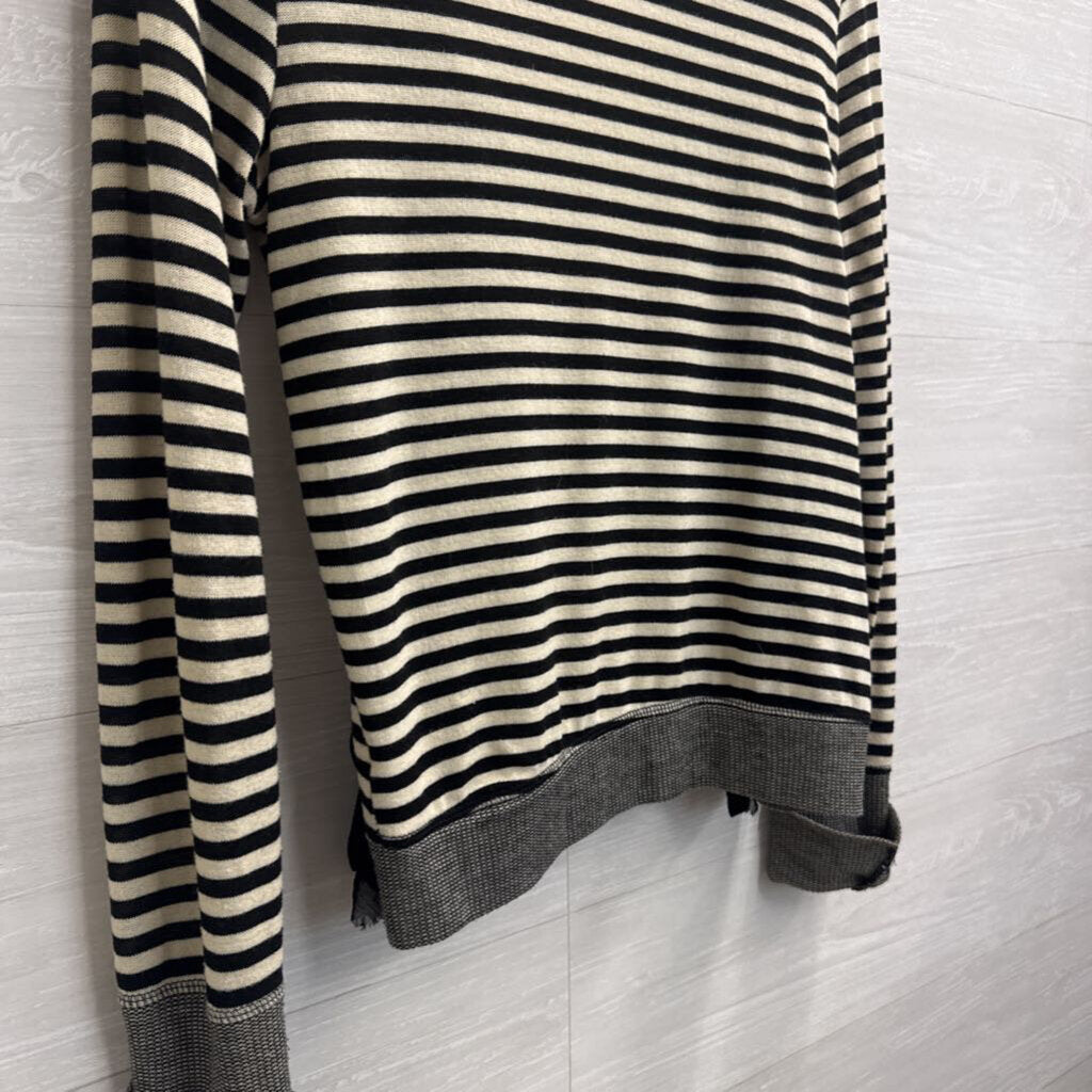 Poof Excellence Black/ Cream Striped Open Front Top Large
