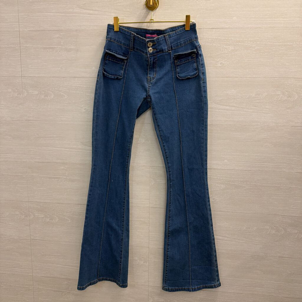 Edikted Medium Wash Flare Leg Jeans Medium