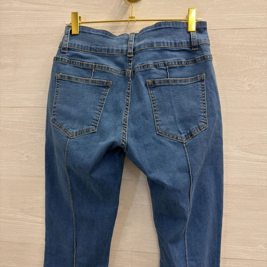 Edikted Medium Wash Flare Leg Jeans Medium