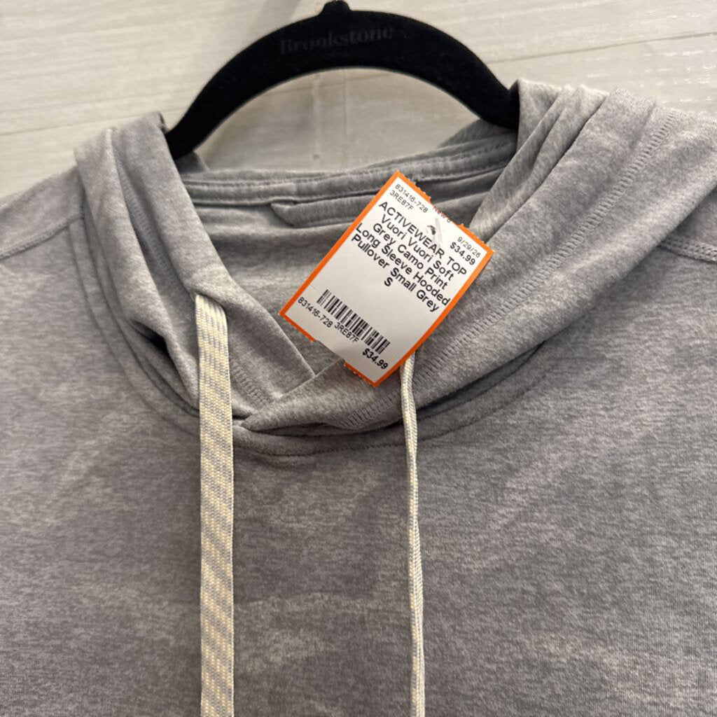 Vuori Soft Grey Camo Print Long Sleeve Hooded Pullover Small