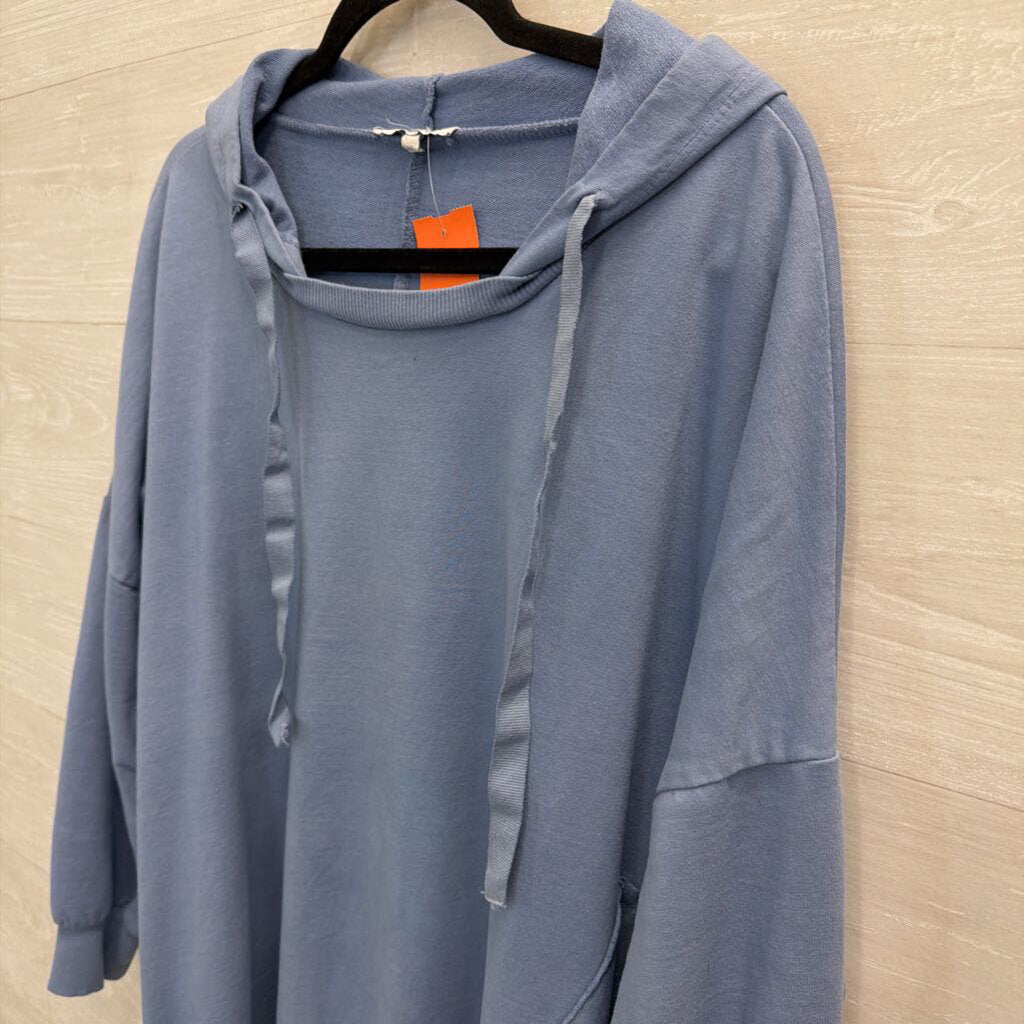 Tempo Paris Blue Long Sleeve Hooded Pullover Medium/ Large