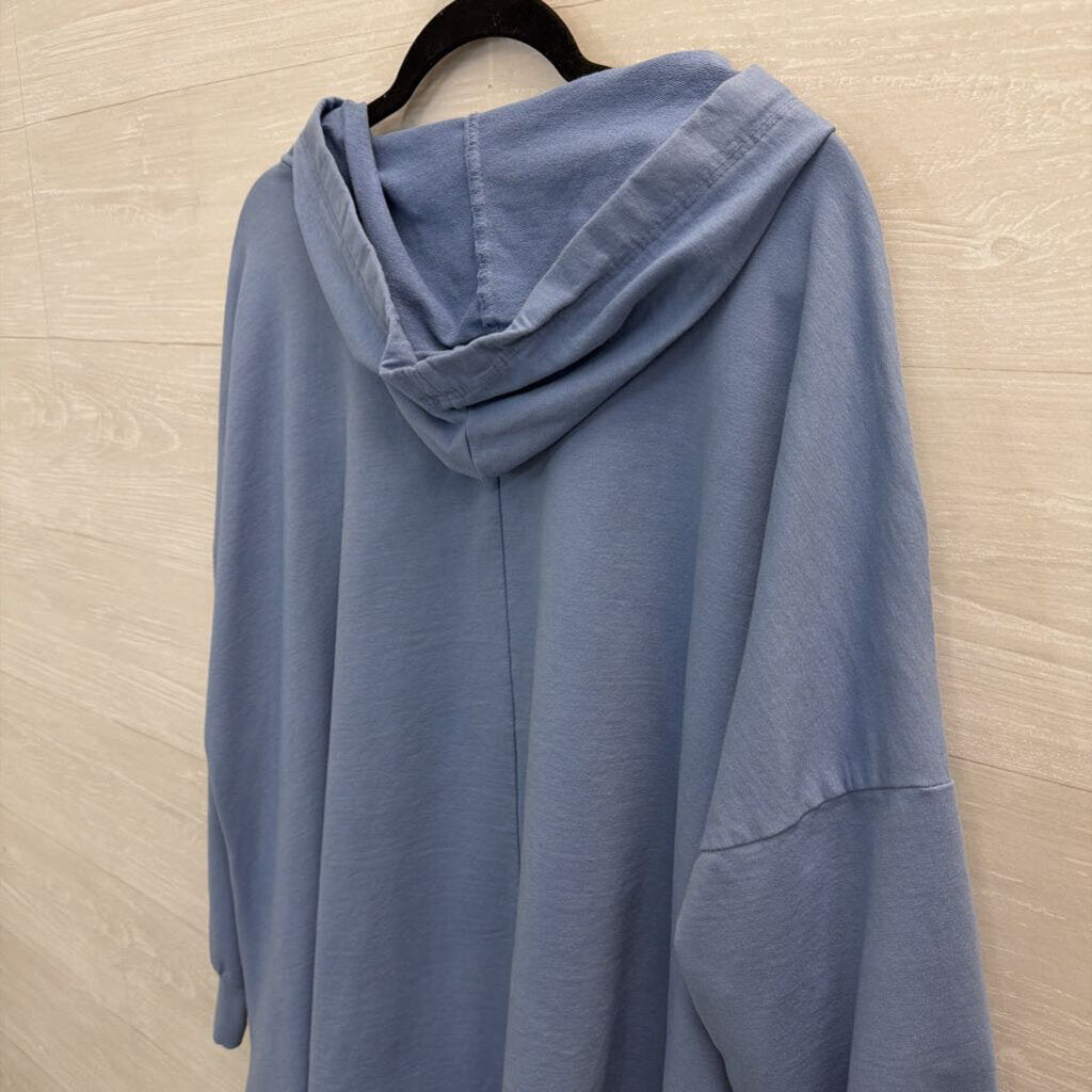 Tempo Paris Blue Long Sleeve Hooded Pullover Medium/ Large