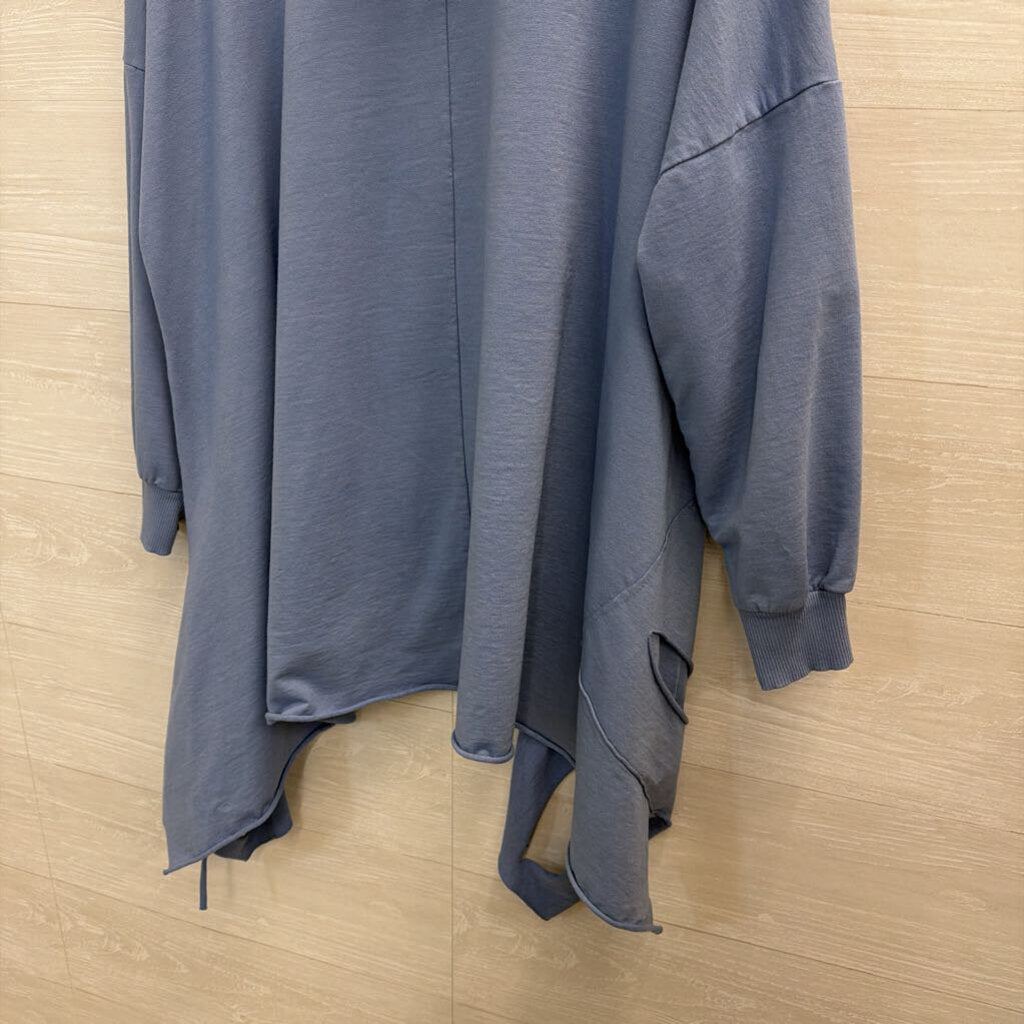 Tempo Paris Blue Long Sleeve Hooded Pullover Medium/ Large
