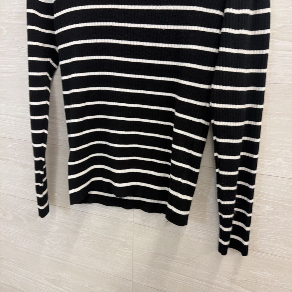 Magaschoni Black/ White Turtleneck Sweater Large