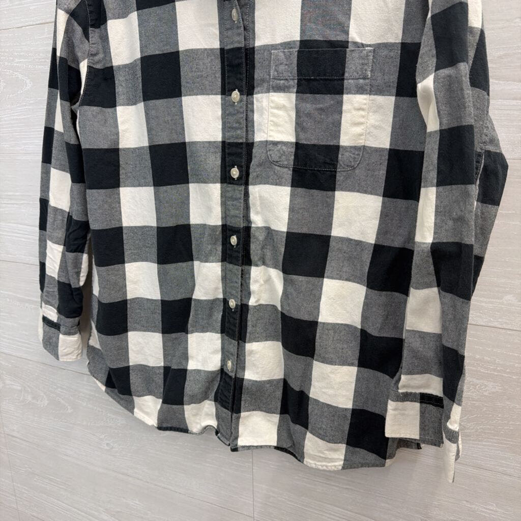 Eddie Bauer Black/ White Gingham Long Sleeve Button Down Top Medium